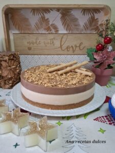 Tarta de turrón y chocolate con leche 