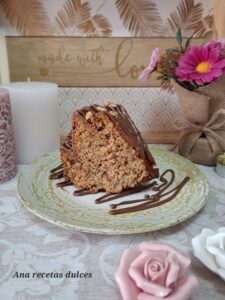 Bundt cake de plátano, nueces y nutella 